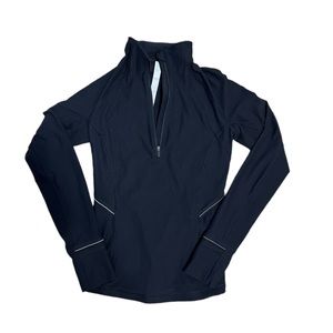 Lululemon 1/2 Zip With Reflective Detail Size 2 in Black